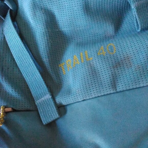 REI Trail 40 - Picture 4 of 6